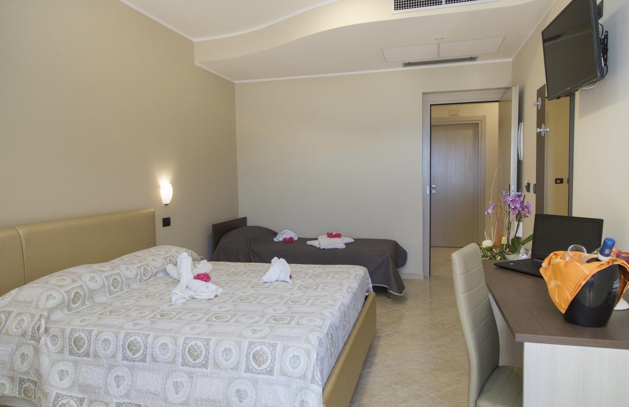 Hotel La Campagnola Capo Vaticano Esterno foto